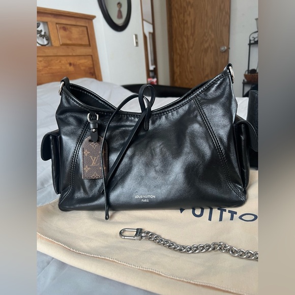 Louis Vuitton CarryAll Cargo Vibe PM - Picture 15 of 17